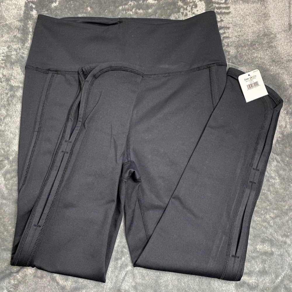 Free People High-Rise 3/4 Infinity Leggings - Picture 7 of 7